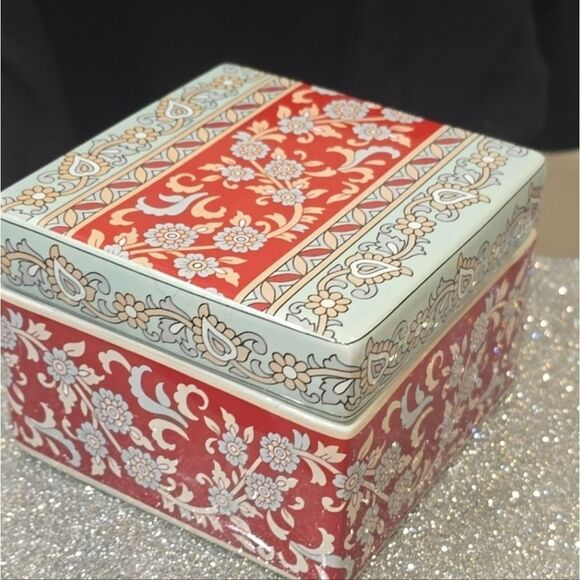 At Home Cloisonne Glass Decorative Trinket Box - Picture 8 of 8